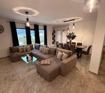 Pridraga - elegantna vila 200 m od mora - cover