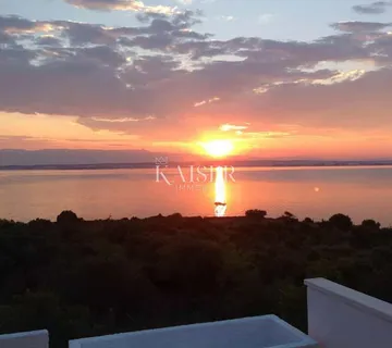Apartman SJ2 s panoramskim pogledom na more, 100 metara od plaže, Otok Ugljan – Mali Lukoran - Ugljan, Ugljan