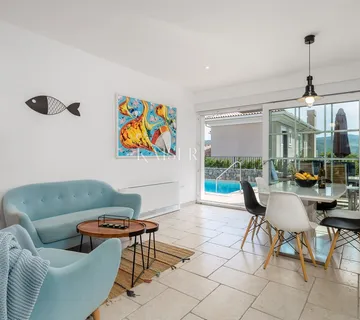 Kornić, Otok Krk- Vila 121m2 s pogledom na more i bazenom - cover