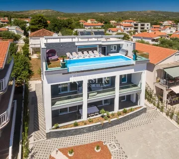 Šibenik-ROGOZNICA - Luksuzna vila s pogledom na more - cover