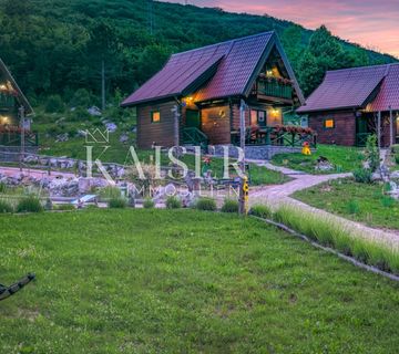 Korenica - turistički kompleks u blizini NP Plitvice - cover