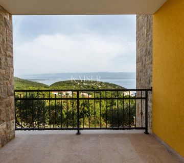 Vrbnik, otok Krk- apartman 93m2 s pogledom na more  - cover