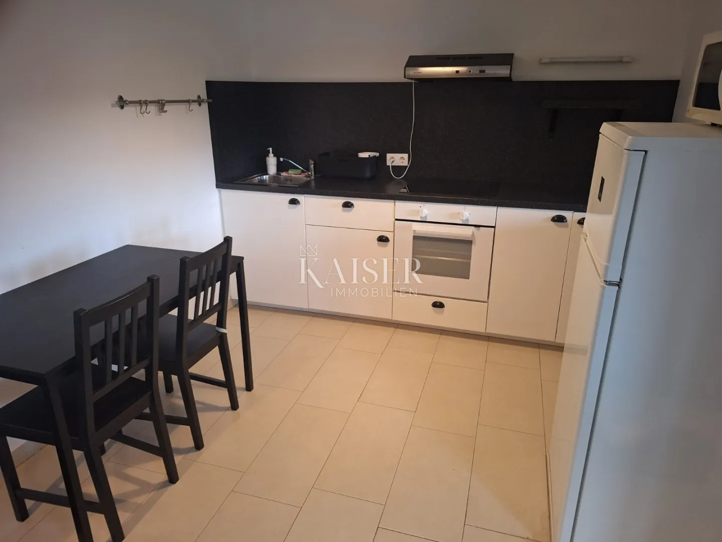 Umag, bliža okolica, odličan stan na 1.katu - cover