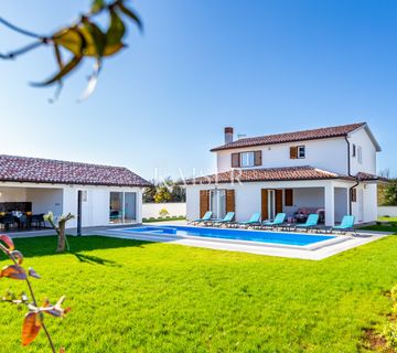 Istra, Pula- kuća 140m2 s bazenom i ljetnom kuhinjom - cover