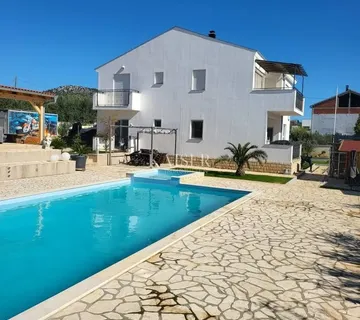 Donja Jagodnja, Zadar - Luksuzna vila s bazenom i kućom za druženje - cover