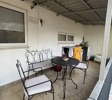 Rijeka, Trsat - Stan u mirnoj ulici sa terasom 42 m2 - cover