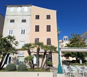 Mali Lošinj, kuća 144 m2 sa poslovnim prostorom - cover