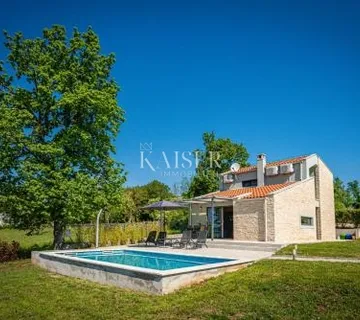 Istra, Žminj - kuća s bazenom u prirodi - cover