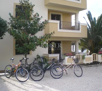 Sukošan - kuća prvi red do mora  - cover