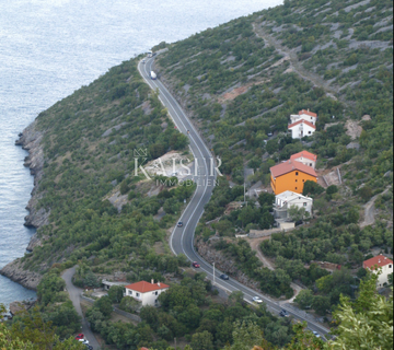 Senj, Bunica – Kuća s devet apartmana 100 metara od plaže  - cover