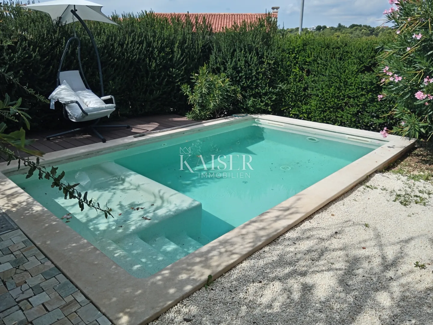 Istra, Banjole - kuća s dva stana 150m od mora - cover