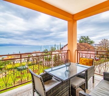 Opatija - Ičići, trosoban stan 58m2 s pogledom na more - cover