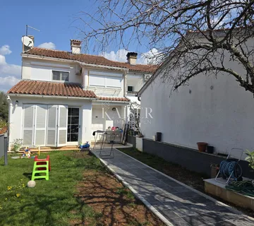 Istra - Poreč, kuća blizu mora, najtraženija lokacija grada. - cover