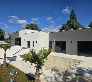 Istra, Barban - dvojna prizemnica s bazenom - cover