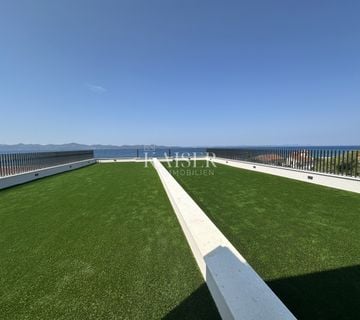 Zadar, Diklo, stan 92.4 m2, krovna terasa, 50 m od mora - cover