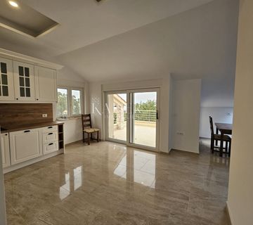 Otok Krk, Njivice - apartman "A" u novogradnji 68m2 - cover