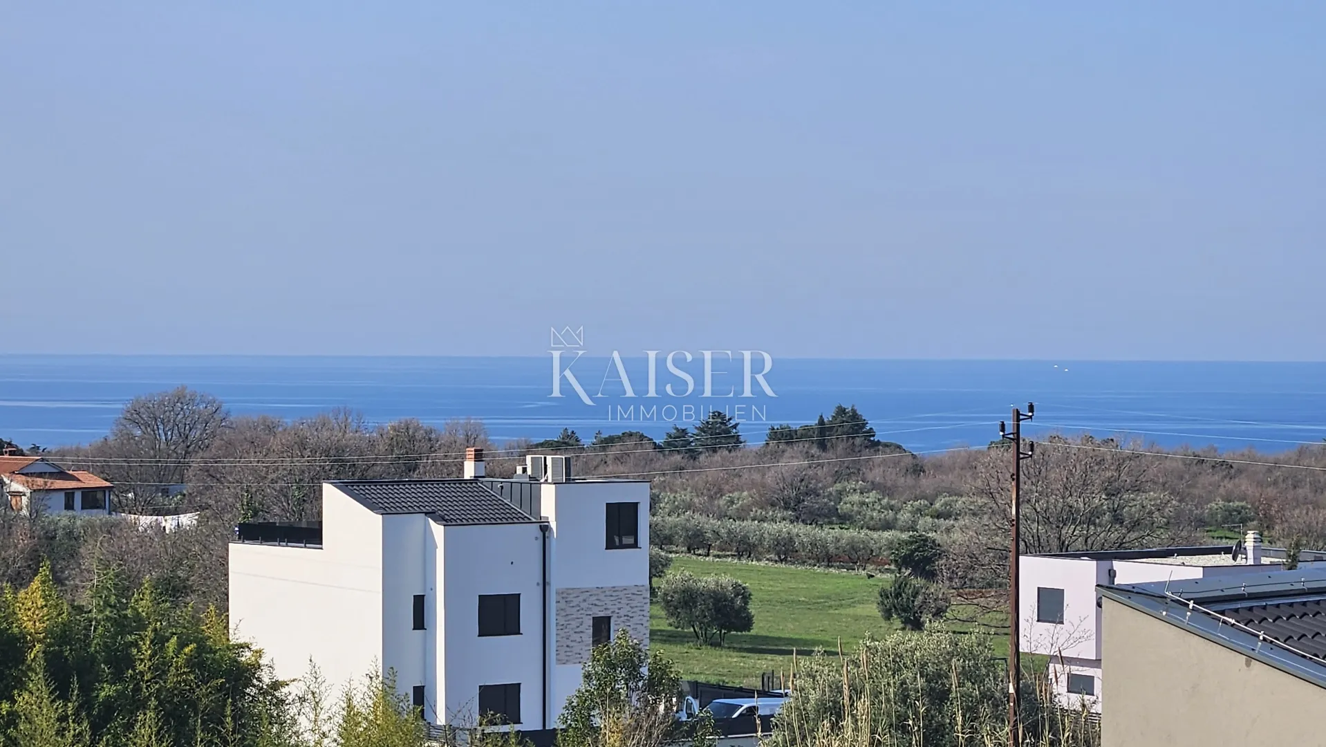 Istra, Poreč, stan u novogradnji sa velikom krovnom terasom. - cover