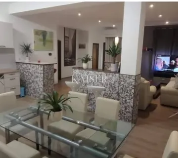 Istra, Pula  - stan novije gradnje od 100m2 - cover