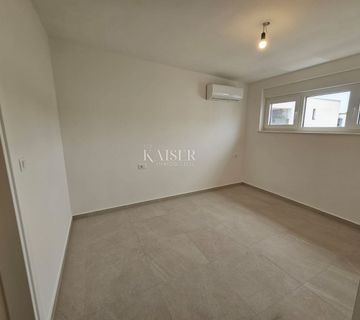 Malinska - apartman 80m2 sa bazenom i okućnicom - cover