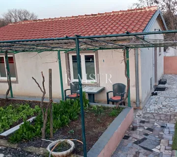 Istra, Rovinj - dvije samostojeće kuće sa bazenom - cover