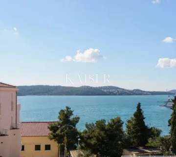 Trogir, Čiovo - apartman 47 m2 s pogledom na more - cover