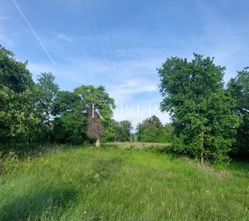 Istra, Buje okolica - građevinsko zemljište 1.500m2 u blizini Grožnjana - cover