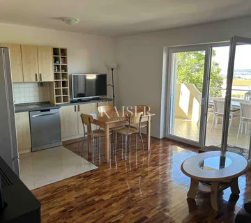 Krk, Malinska, stan s pogledom na more  - cover