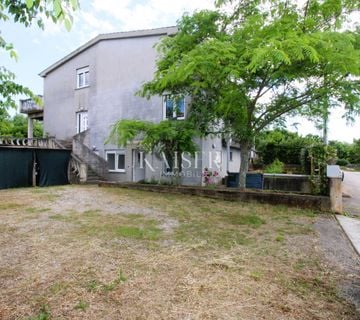 Otok Krk, Malinska- Kuća 290m2 s tri apartmana s pogledom na more - cover