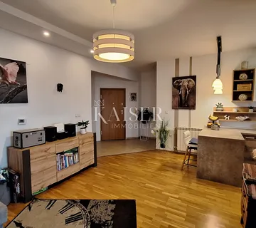 Rijeka-Marinići, trosobni stan, novija zgrada, pogled na more - cover