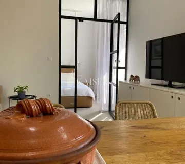 Zadar, Poluotok – moderan trosoban stan 64m2 - 389 000 eur - cover