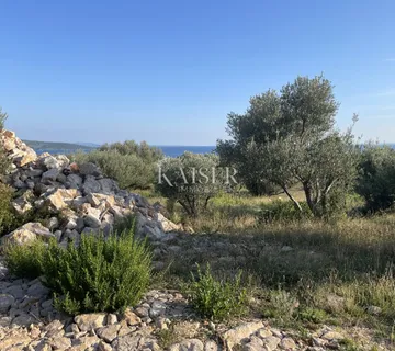 Otok Krk, Krk, građevinsko zemljište sa pogledom - cover