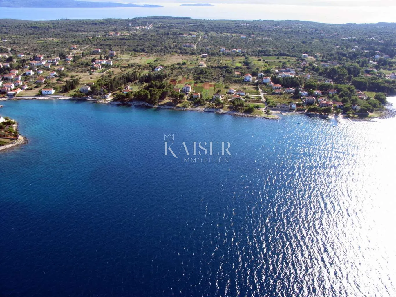 Otok Ugljan, Čeprljanda - građevinsko zemljište prvi red do mora 6300 m2 - cijena na upit - cover