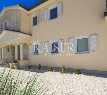 Istra, Kaštelir – Luksuzna vila s prekrasnim pogledom na more - cover