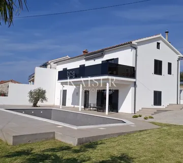 Istra, Kaštelir - Kuća sa dva stana za dugoročni najam, bazen - cover