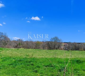 Labin - građevinsko zemljište nedaleko centra, 1 320 m2 - cover