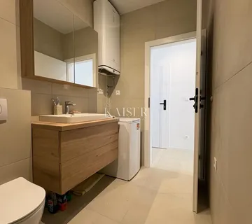 Zadar – Maraska dvosoban stan, dugoročan najam - cover