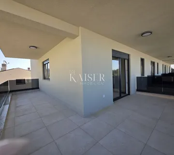 Istra - Poreč stan sa 3 spavaće sobe blizu mora - cover