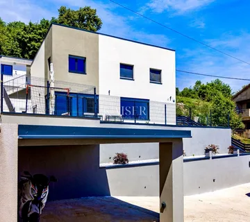 Opatija, Bregi – Obiteljska kuća s bazenom i prekrasnim pogledom - cover