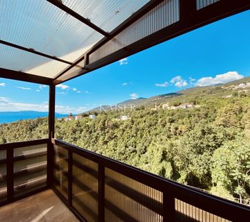 Ičići – Mali slatki studio apartman s prekrasnim pogledom 700 m od plaže - cover