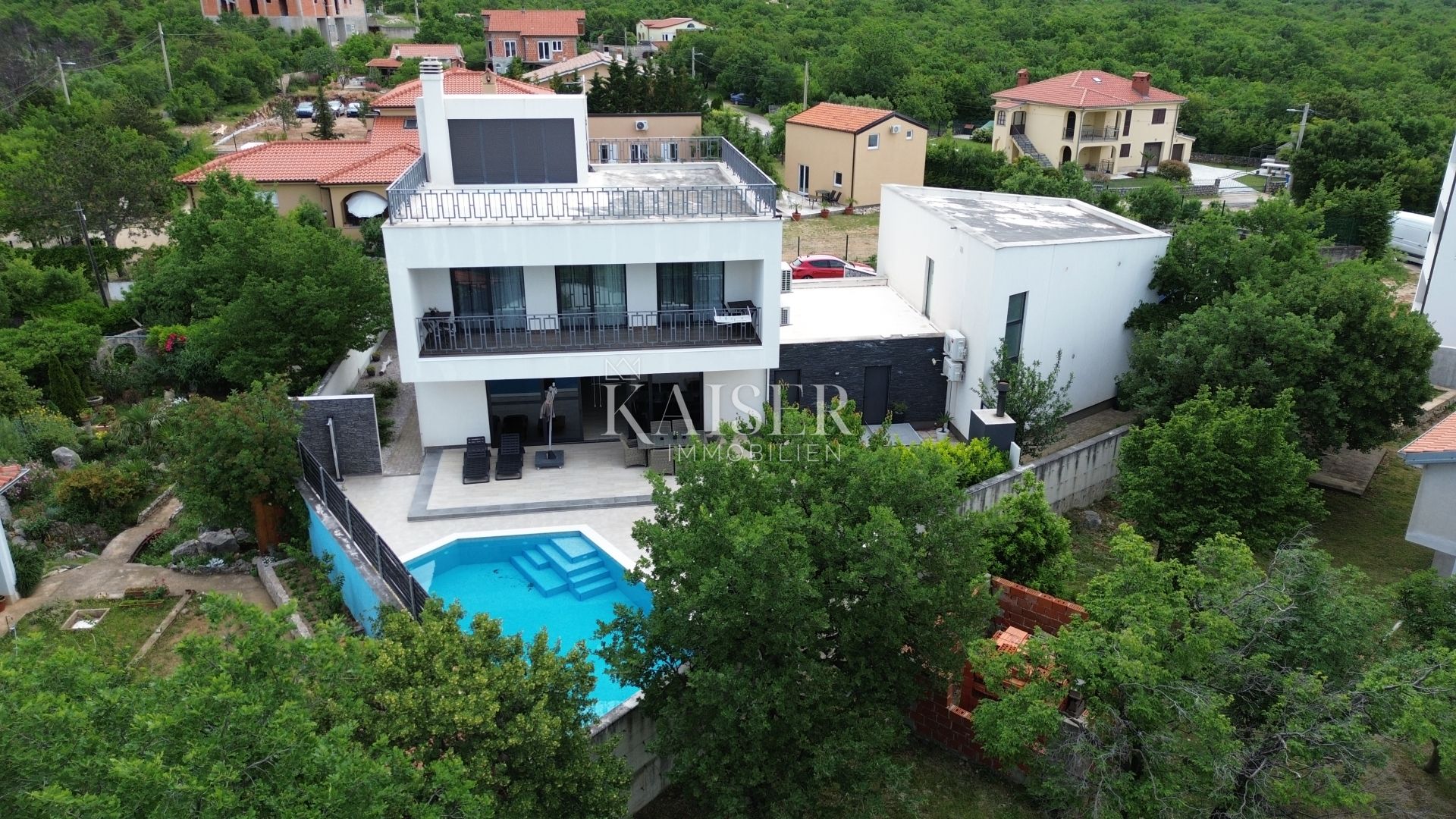 Rijeka, Šmrika - moderna luksuzna vila sa dva stana i bazenom - cover