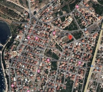 Grad Obrovac, Gornji Karin - građevinsko zemljište 400m od mora - cover