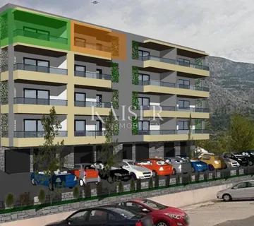 Moderan dvosoban stan s velikom lođom u srcu Makarske - cover