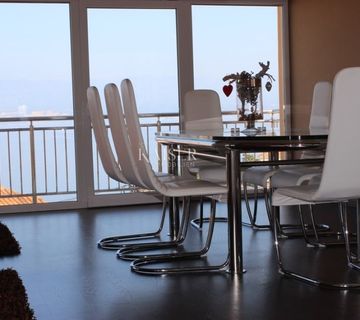 Krk - Vrbnik kuća sa 6 apartmana i prekrasnim pogledom na more - cover