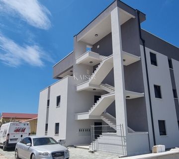 Zadar, Privlaka - Stan sa krovnim bazenom  172 m2 - cover