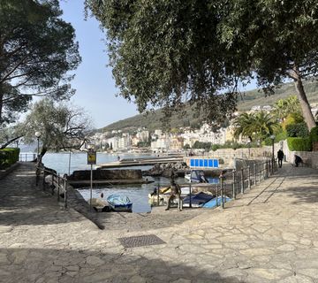 Opatija, poslovni prostor 13,67 m2 - cover