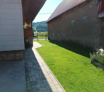 Gorski kotar, Mrkopalj, restaurirana starina s okućnicom - cover
