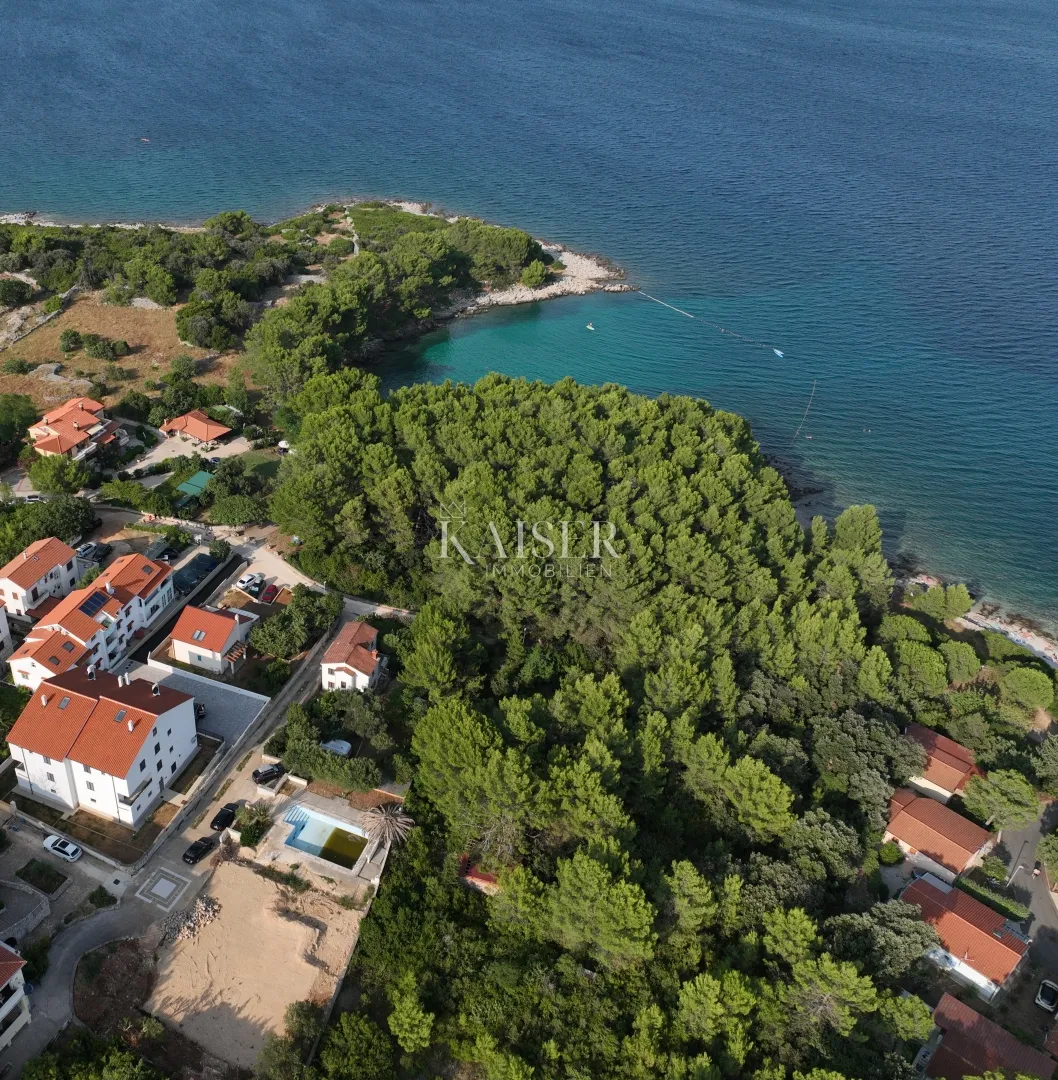 Mali Lošinj, Nerezine: Apartman s potkrovljem uz more - cover