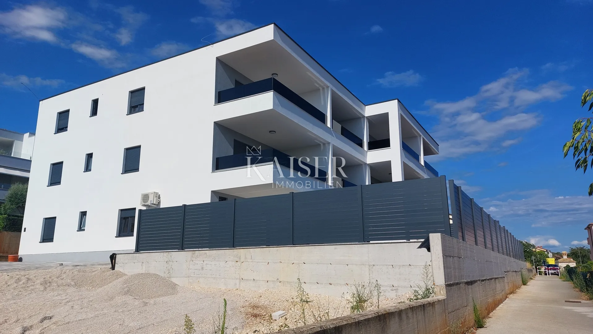 Istra, Novigrad - dvosoban stan sa dnevnim boravkom, 68m2, drugi kat - cover