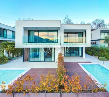 Opatija, Veprinac, exlusivan trosoban stan u dvojnoj kući s pogledom na Kvarner - cover