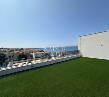 Zadar, Diklo, stan 94,58 m2, krovna terasa, 50 m od mora - cover